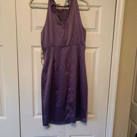 Stunning light purple dress! - Picture 2 of 4